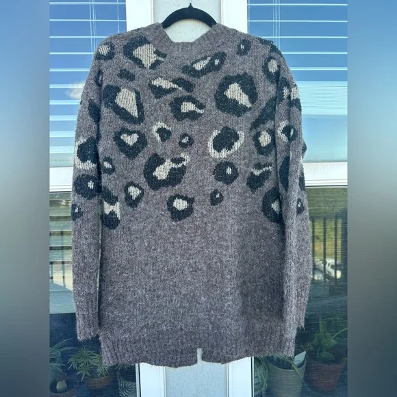 LUSH Women’s Leopard Cheetah Animal Print Cardigan Sweater - Picture 4 of 7